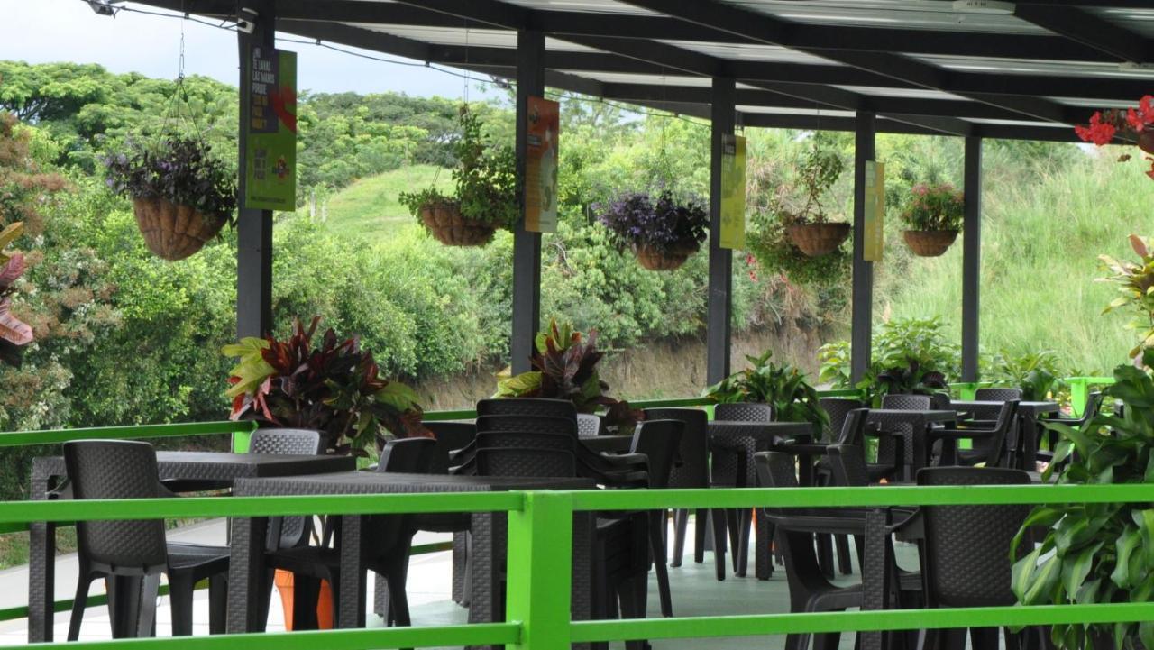 Glamping - Calochorno Hotel Alcala Ngoại thất bức ảnh