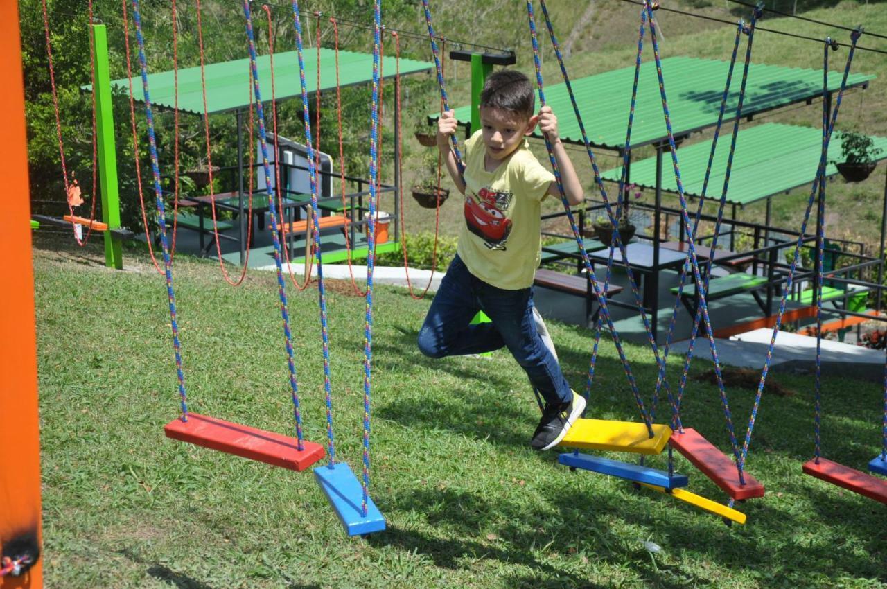 Glamping - Calochorno Hotel Alcala Ngoại thất bức ảnh