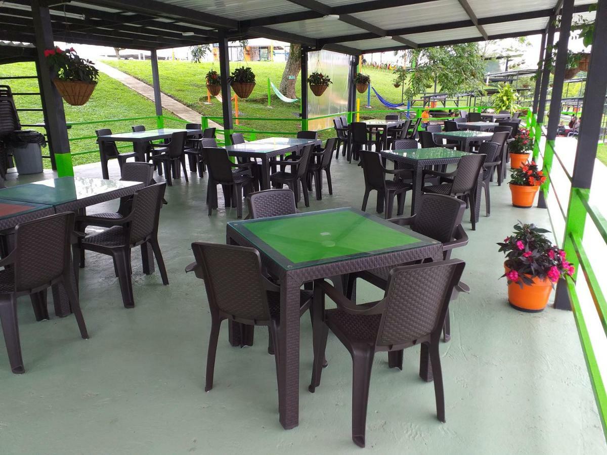 Glamping - Calochorno Hotel Alcala Ngoại thất bức ảnh