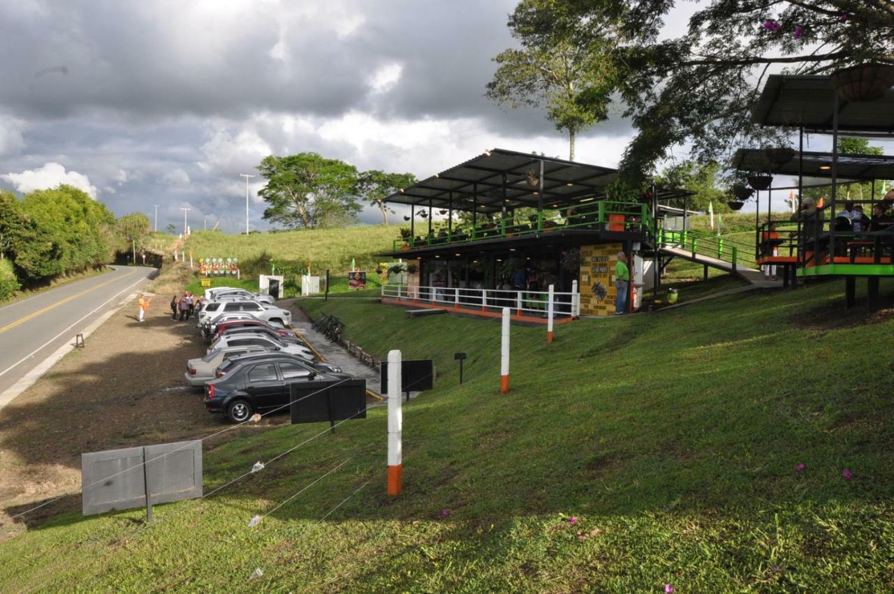 Glamping - Calochorno Hotel Alcala Ngoại thất bức ảnh
